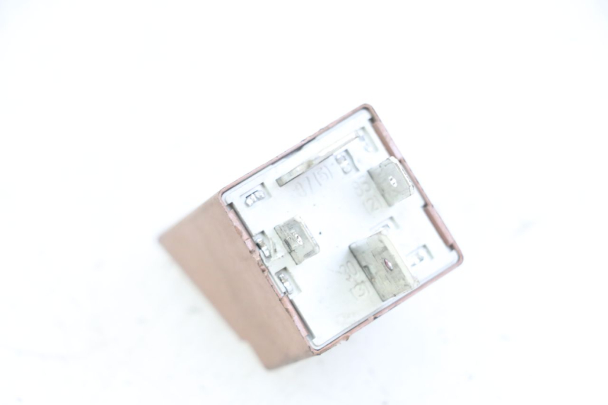 photo de STARTERRELAY PIAGGIO XEVO - X EVO 125 (2007 - 2016) - Zoom auf Gebrauchszustand