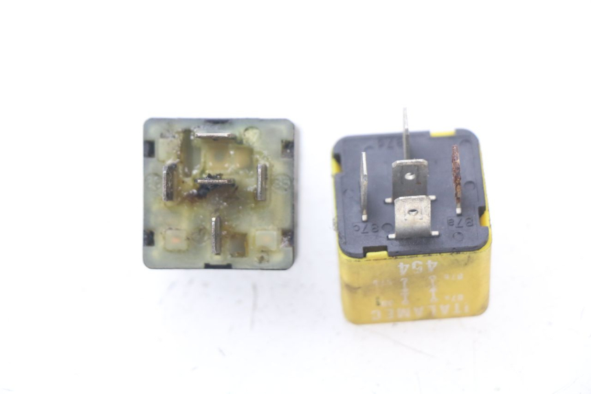 photo de RELAIS PIAGGIO BEVERLY 500 (2003 - 2007) - Detailansicht des Bauteils