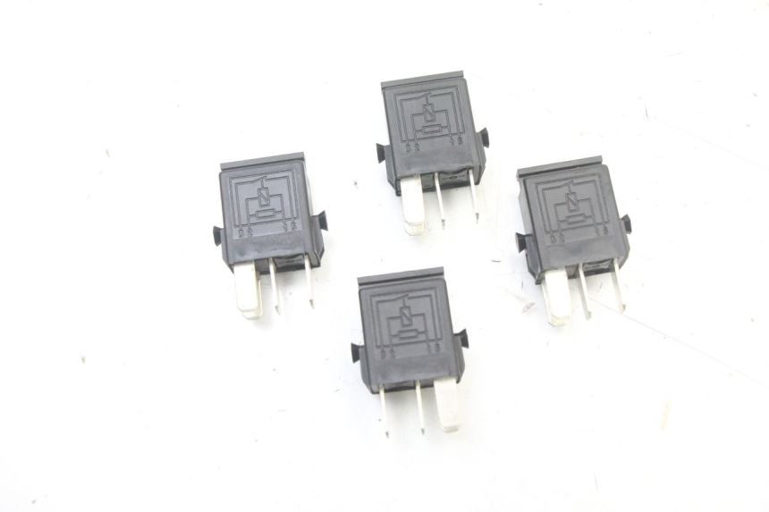 photo de ELEKTRISCHE RELAIS BMW C1 125 (2000 - 2003)