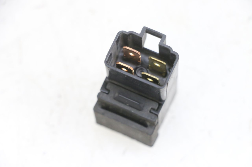 photo de ELEKTRISCHES RELAIS SUZUKI BURGMAN 125 (2007 - 2014) - Zoom auf Gebrauchszustand