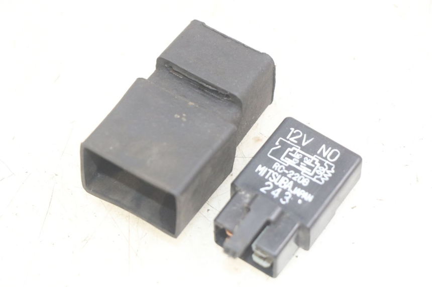 photo de ELEKTRISCHE RELAIS HONDA CBR F SC25 1000 (1989 - 1992)