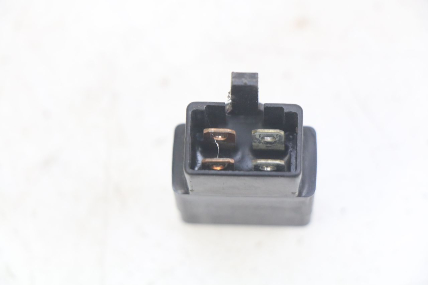 photo de ELEKTRISCHE RELAIS HONDA CBR F SC25 1000 (1989 - 1992)