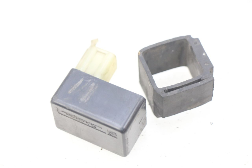 photo de RELAIS HONDA CBR RR FIREBLADE 900 (1992 - 1994)