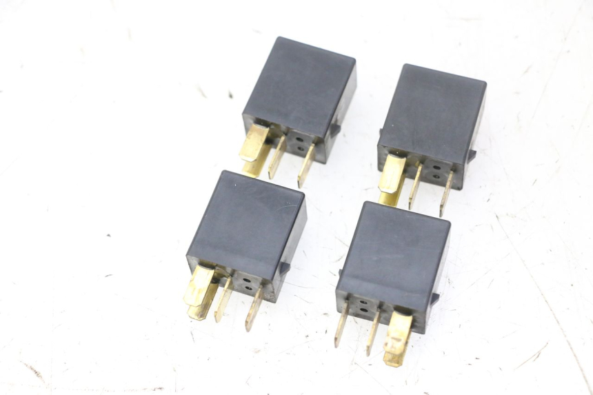 photo de ELEKTRISCHES RELAIS HONDA FES S-WING SWING ABS 125 (2007 - 2015)