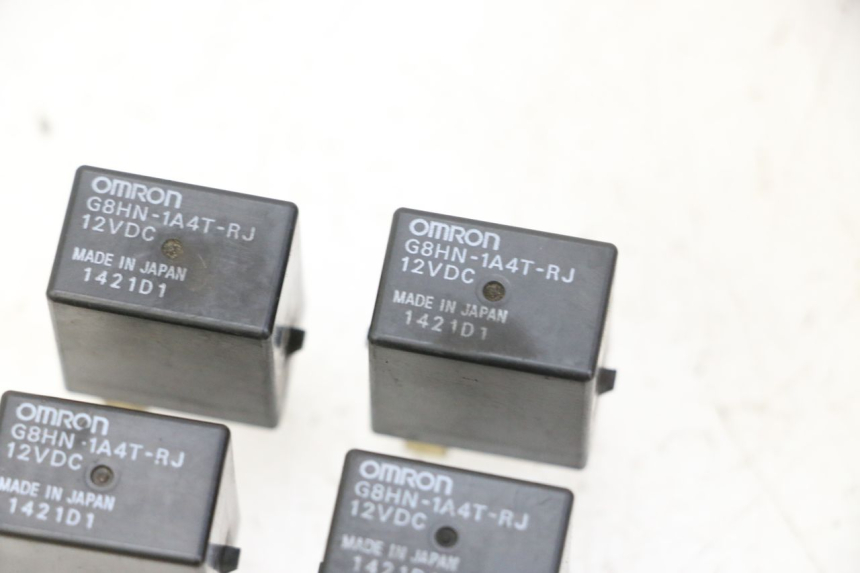 photo de ELEKTRISCHES RELAIS HONDA FES S-WING SWING ABS 125 (2007 - 2015)