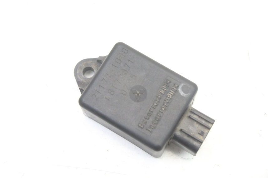 photo de ELEKTRISCHE RELAIS KAWASAKI ZR7 ZR-7 S 750 (1999 - 2004)