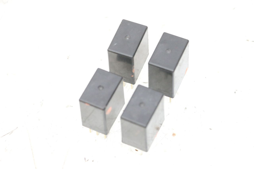 photo de RELAIS PIAGGIO MP3 HPE 300 (2019 - 2026) - Alternative Perspektive