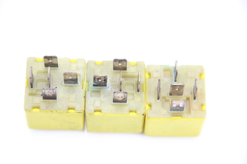 photo de ELEKTRISCHES RELAIS GILERA NEXUS 125 (2009 - 2013)