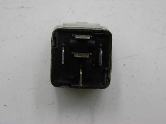 photo de ELEKTRISCHES RELAIS PIAGGIO X8 125 (2004 - 2007)