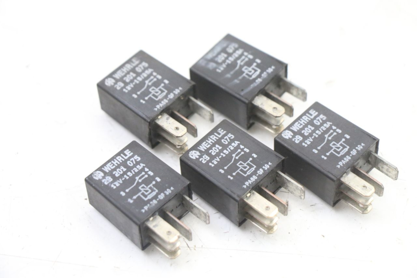 photo de RELAIS PEUGEOT SATELIS 125 (2013 - 2018)