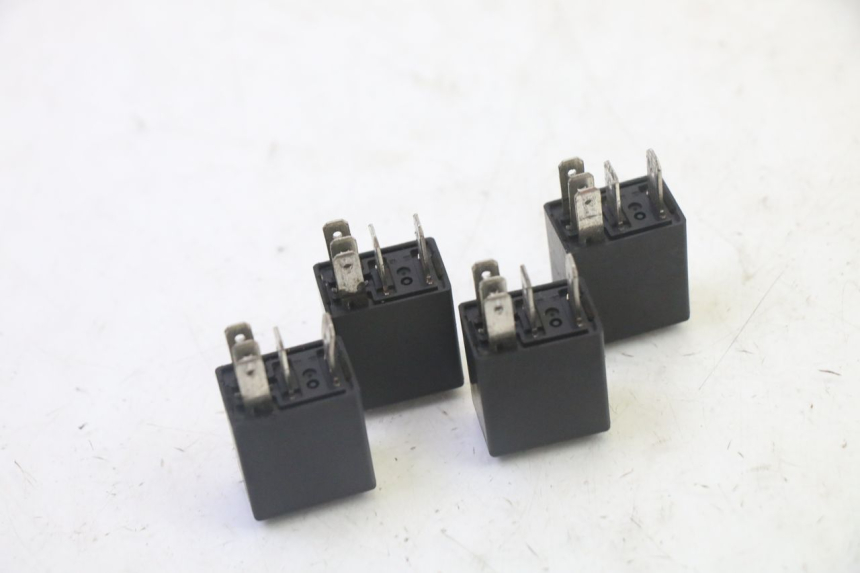 photo de RELAIS PEUGEOT SATELIS 125 (2013 - 2018)