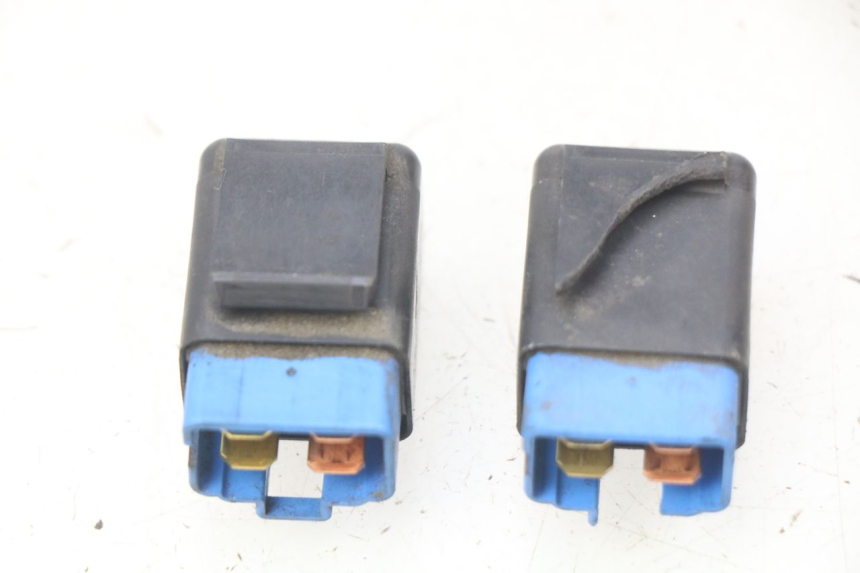 photo de ELEKTRISCHES RELAIS SUZUKI SIXTEEN 125 (2008 - 2010)