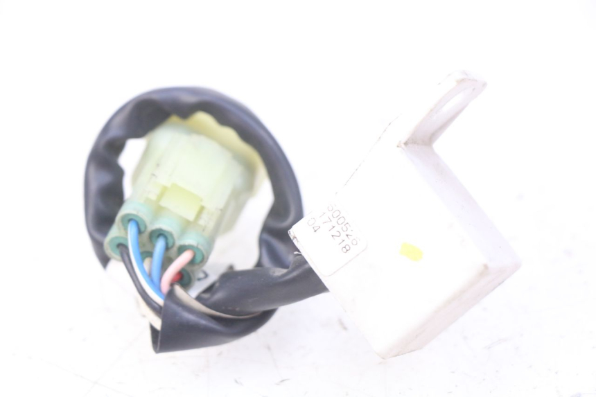 photo de ELEKTRISCHES RELAIS PIAGGIO VESPA GTS IGET ABS 125 (2017 - 2023)