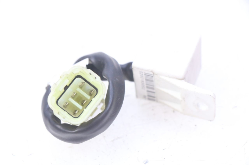 photo de ELEKTRISCHES RELAIS PIAGGIO VESPA GTS IGET ABS 125 (2017 - 2023)
