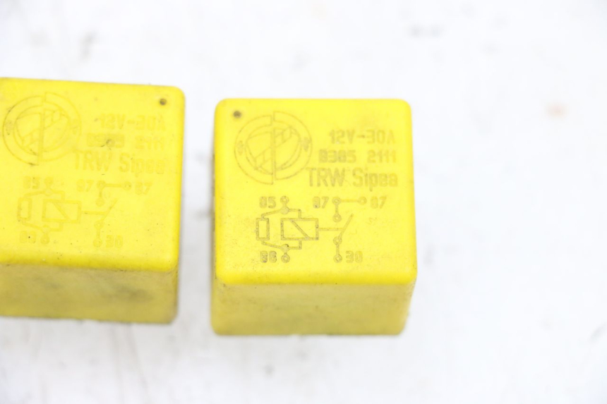 photo de ELEKTRISCHE RELAIS PIAGGIO VESPA GTS SUPER IE 125 (2009 - 2016) - Zoom auf Gebrauchszustand