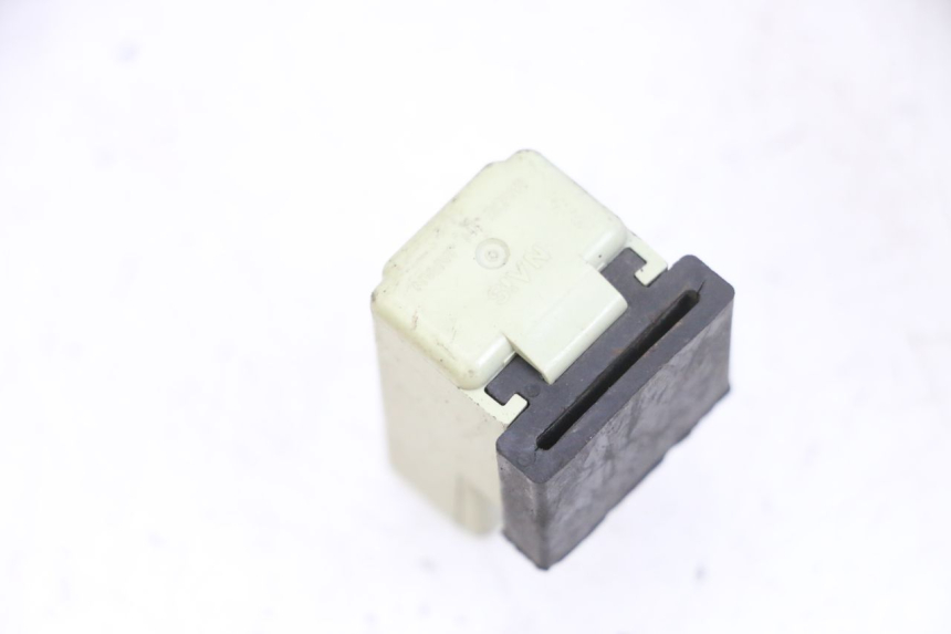 photo de ELEKTRISCHES RELAIS YAMAHA X-MAX XMAX 125 (2010 - 2014)