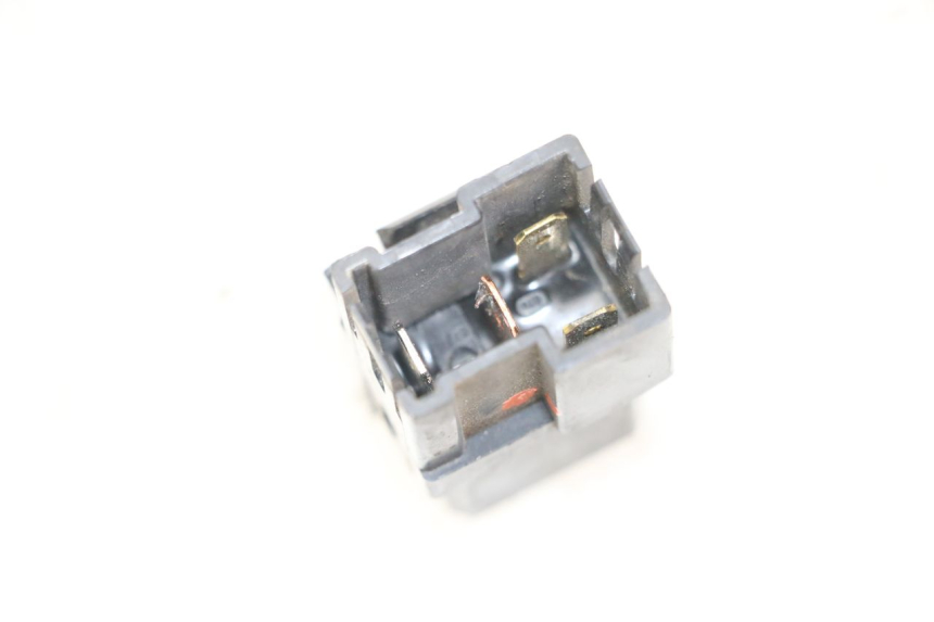 photo de RELAIS YAMAHA FZS FAZER 600 (2001 - 2003)