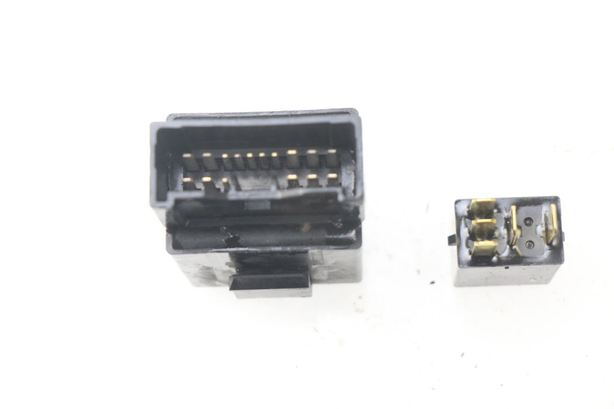 photo de ELEKTRISCHE RELAIS YAMAHA TDM ABS 900 (2002 - 2014)