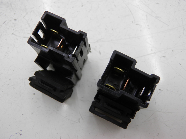 photo de ELEKTRISCHES RELAIS YAMAHA X-MAX XMAX 125 (2010 - 2014)