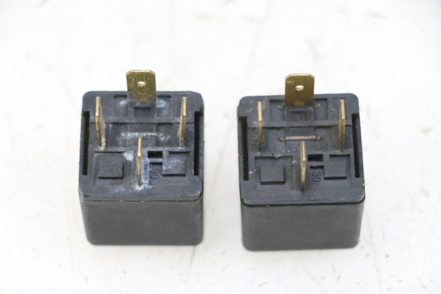 photo de ELEKTRISCHES RELAIS YAMAHA YP MAJESTY 125 (2002 - 2006)