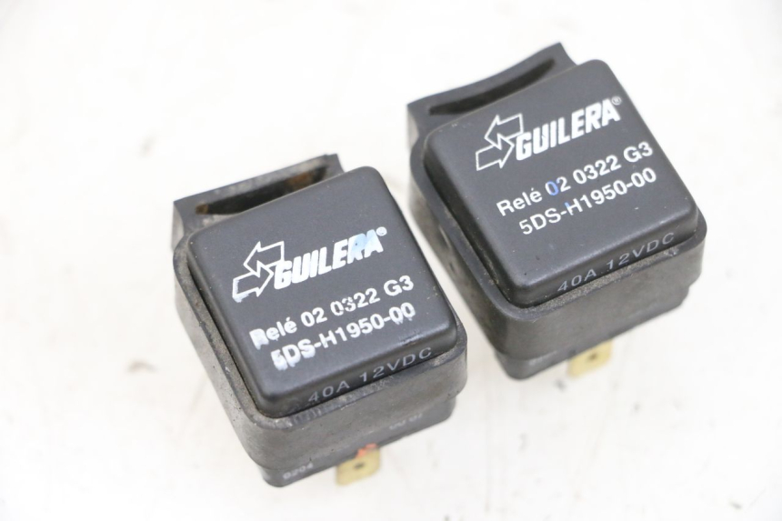 photo de ELEKTRISCHES RELAIS YAMAHA YP MAJESTY 125 (2002 - 2006) - Hauptansicht