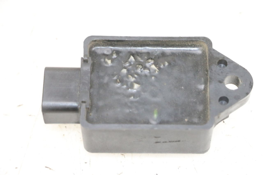 photo de RELAIS KAWASAKI ZR 7 750 (1999 - 2001) - Zoom auf Gebrauchszustand