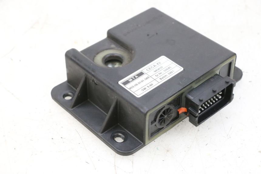 photo de ROLL LOCK RELAIS PIAGGIO MP3 HPE 300 (2019 - 2026) - Zoom auf Gebrauchszustand