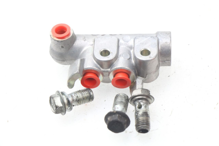 photo de BREMSSATTELVERTEILER SUZUKI BURGMAN 125 (2007 - 2014)