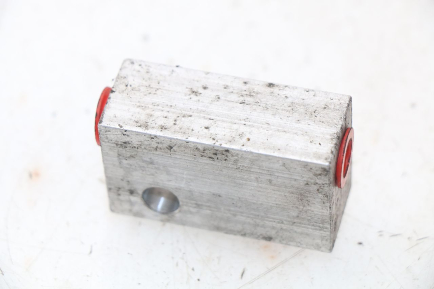 photo de BREMSSATTELVERTEILER DAELIM S2 FI 125 (2008 - 2017)