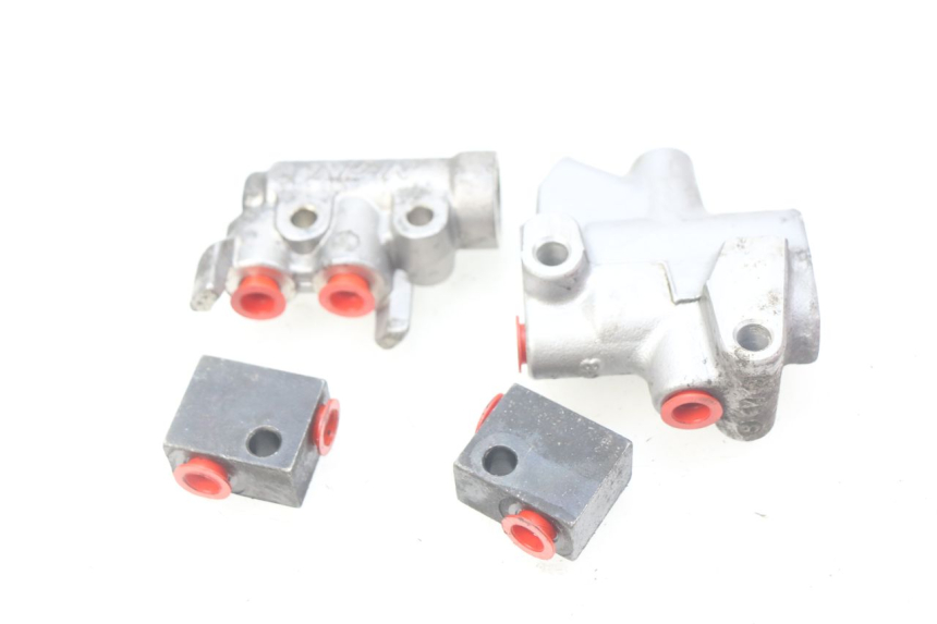 photo de BREMSSATTELVERTEILER YAMAHA FJR ABS 1300 (2006 - 2012)