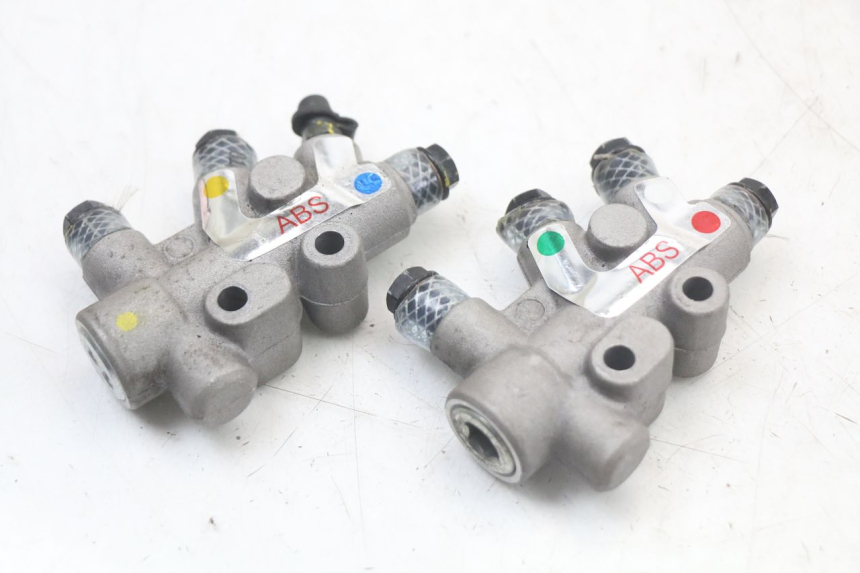 photo de BREMSVERTEILER PIAGGIO MP3 HPE 350 (2018 - 2020)