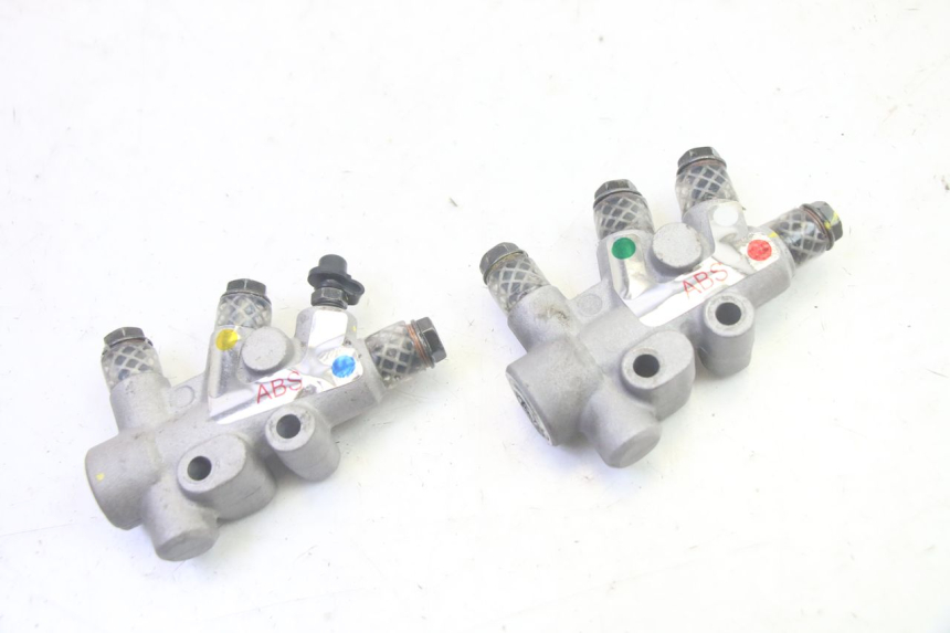 photo de BREMSVERTEILER PIAGGIO MP3 HPE 350 (2018 - 2020) - Hauptansicht