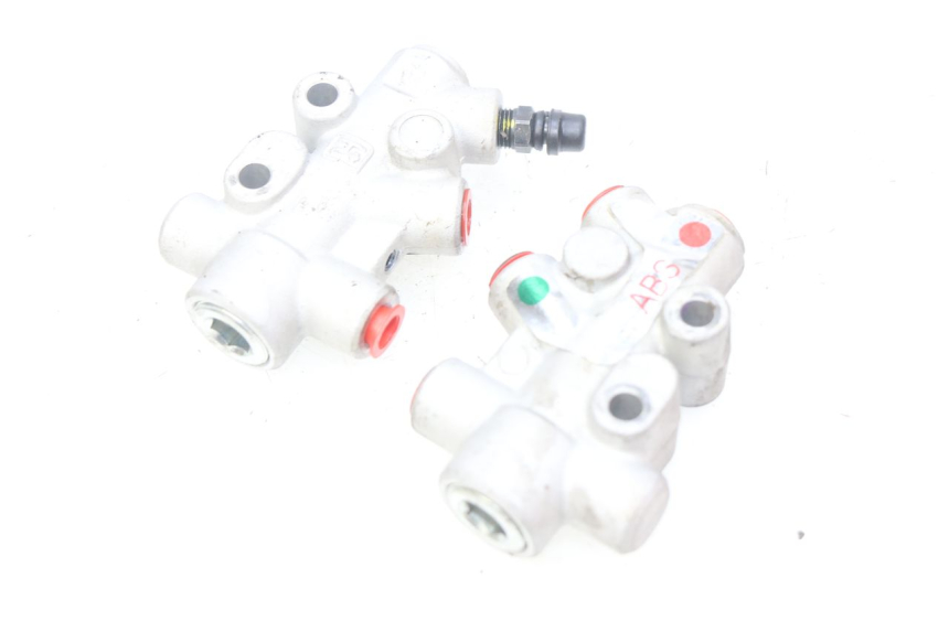 photo de BREMSSATTELVERTEILER PIAGGIO MP3 500 (2014 - 2016)