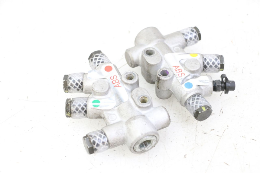 photo de BREMSSATTELVERTEILER PIAGGIO MP3 500 (2014 - 2016)