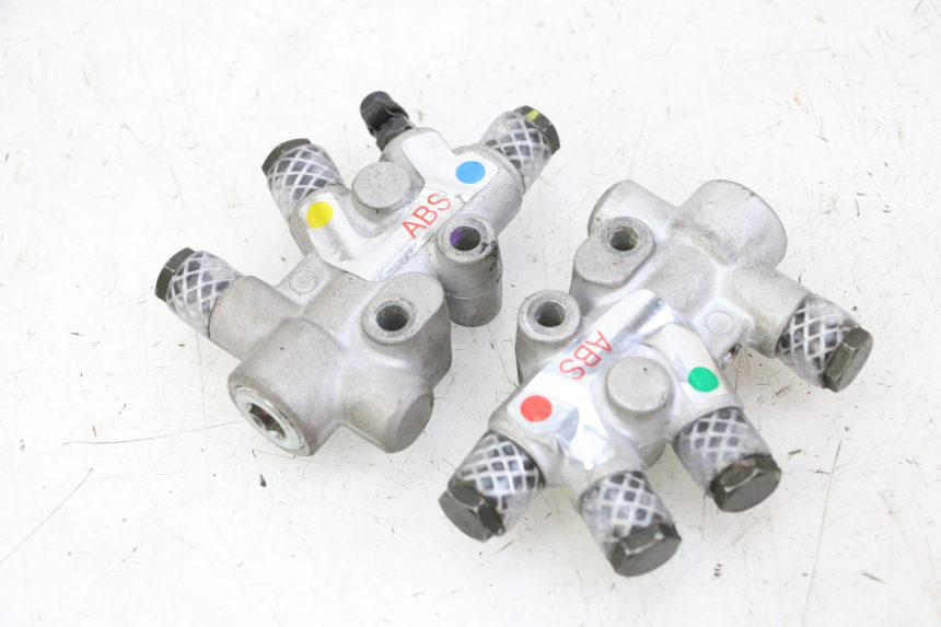 photo de BREMSSATTELVERTEILER PIAGGIO MP3 500 (2014 - 2016)
