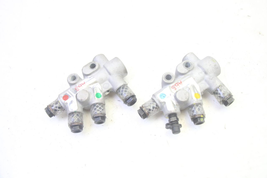 photo de BREMSVERTEILER PIAGGIO MP3 500 (2016 - 2018) - Alternative Perspektive