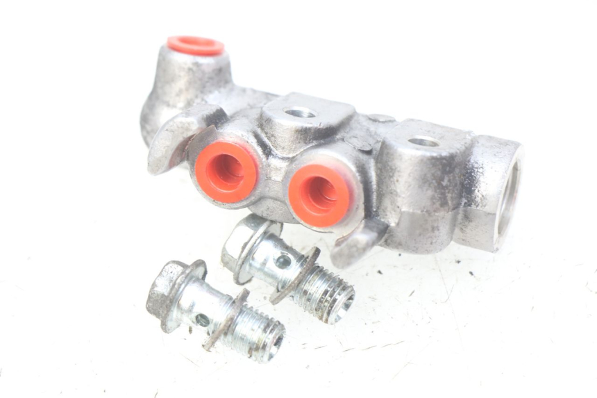 photo de BREMSSATTELVERTEILER SUZUKI SIXTEEN 125 (2008 - 2010)