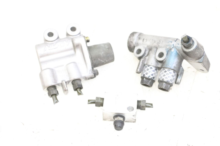 photo de BREMSVERTEILER HONDA ST PAN EUROPEAN 1300 (2002 - 2013)
