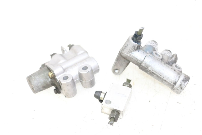 photo de BREMSVERTEILER HONDA ST PAN EUROPEAN 1300 (2002 - 2013)