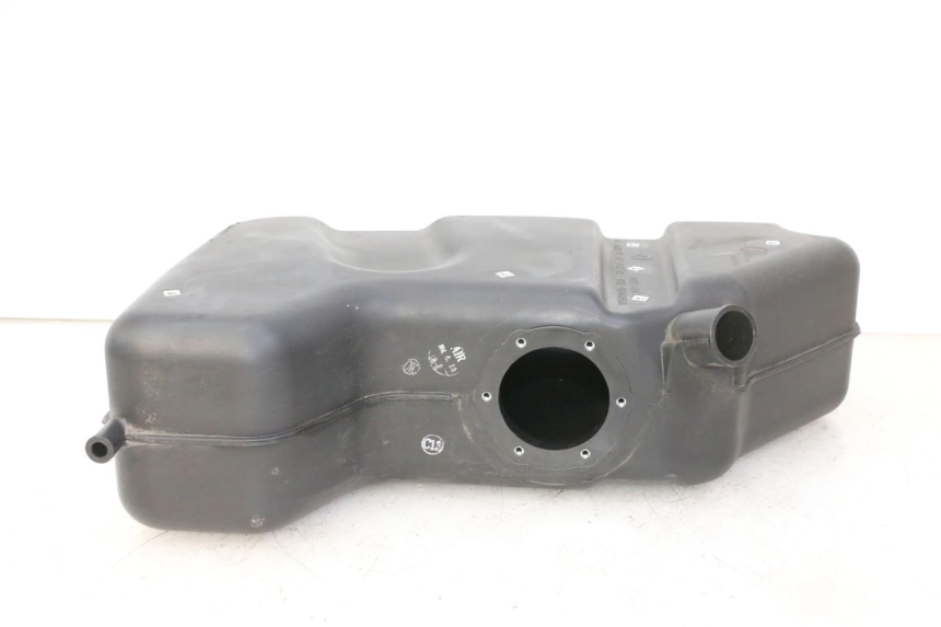 photo de KRAFTSTOFFTANK QUADRO 4 4D 350 (2015 - 2018)