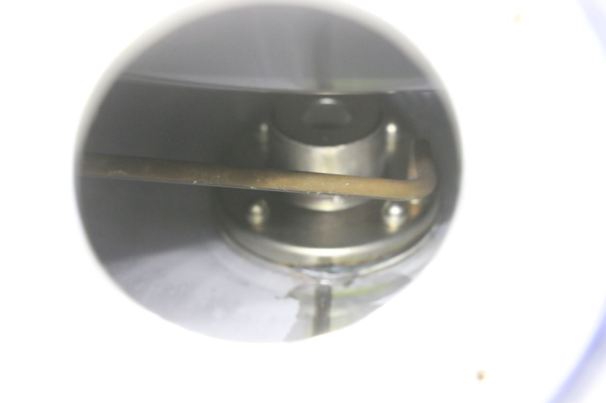 photo de KRAFTSTOFFTANK SUZUKI DL V STROM 1000 (2002 - 2007) - Zoom auf Gebrauchszustand