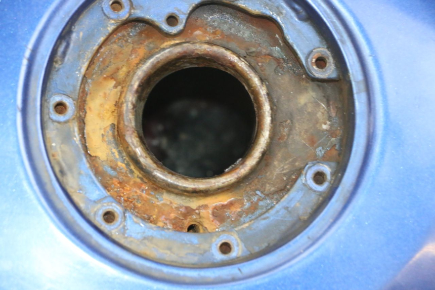 photo de KRAFTSTOFFTANK KAWASAKI GPX R WARBIRD 600 (1988 - 1993) - Qualität der Gebrauchtware