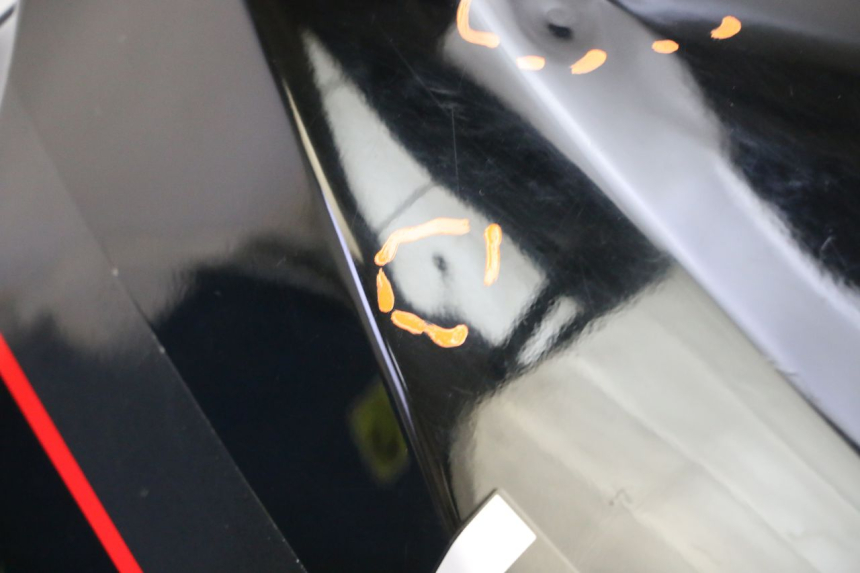 photo de KRAFTSTOFFTANK KAWASAKI GPZ RX 1000 (1986 - 1988) - Fokus auf die Struktur