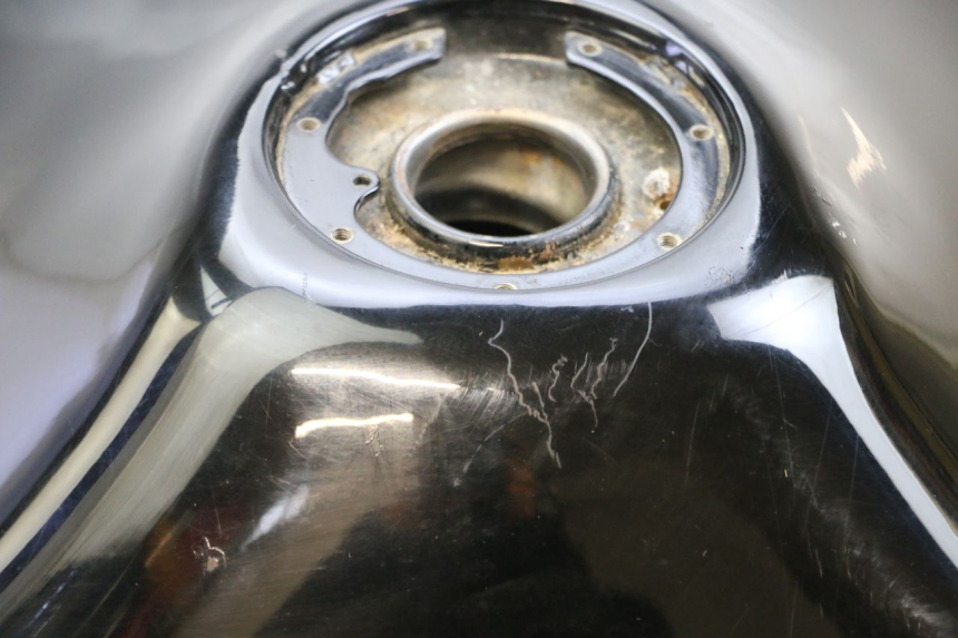 photo de KRAFTSTOFFTANK KAWASAKI GPZ RX 1000 (1986 - 1988) - Profilansicht des Ersatzteils