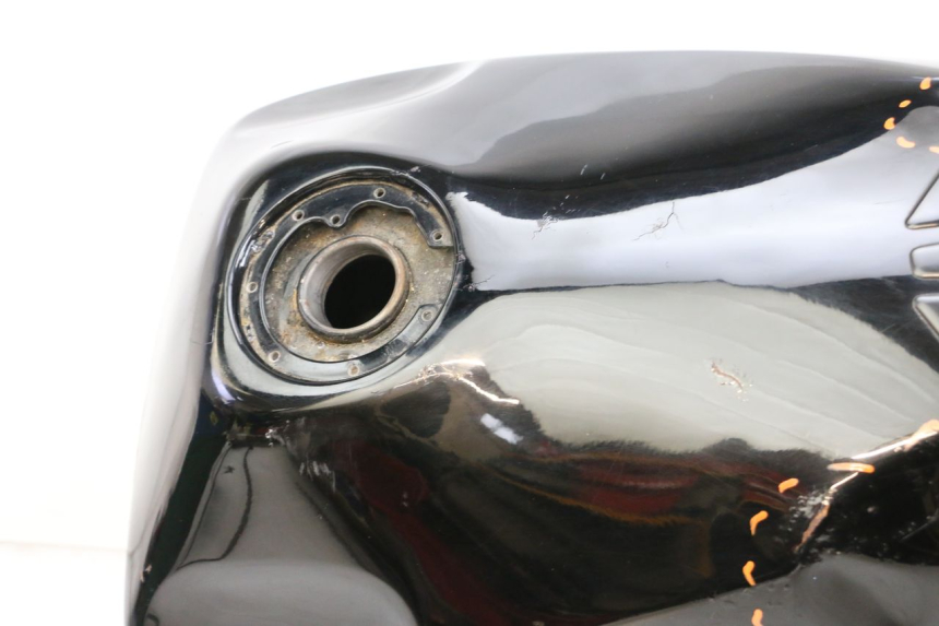 photo de KRAFTSTOFFTANK KAWASAKI GPZ RX 1000 (1986 - 1988) - Details der Befestigungspunkte