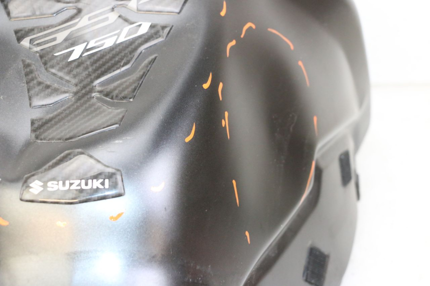 photo de KRAFTSTOFFTANK SUZUKI GSR 750 (2011 - 2017)
