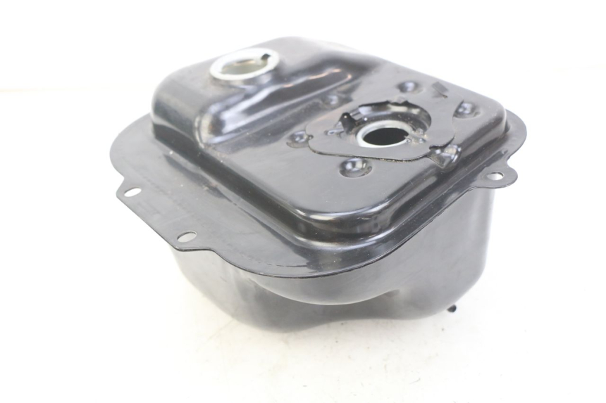 photo de KRAFTSTOFFTANK JM MOTORS GT LINE 4T 50 (2021 - 2023)