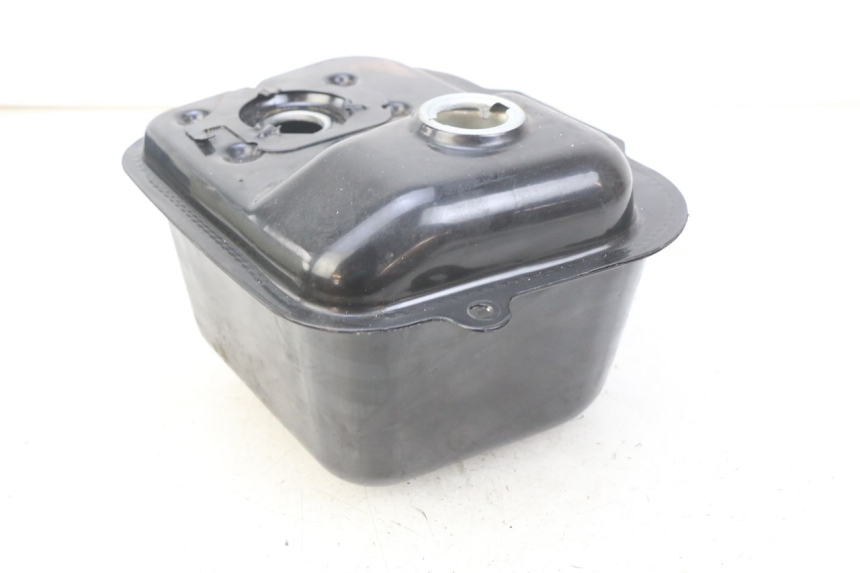 photo de KRAFTSTOFFTANK JM MOTORS GT LINE 4T 50 (2021 - 2023)