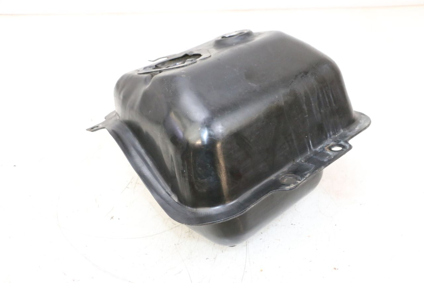 photo de KRAFTSTOFFTANK SYM ORBIT 2 4T 50 (2008 - 2017) - Details der Befestigungspunkte