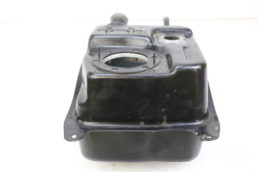 photo de KRAFTSTOFFTANK SYM ORBIT III 3 4T 50 (2021 - 2025) - Details der Befestigungspunkte